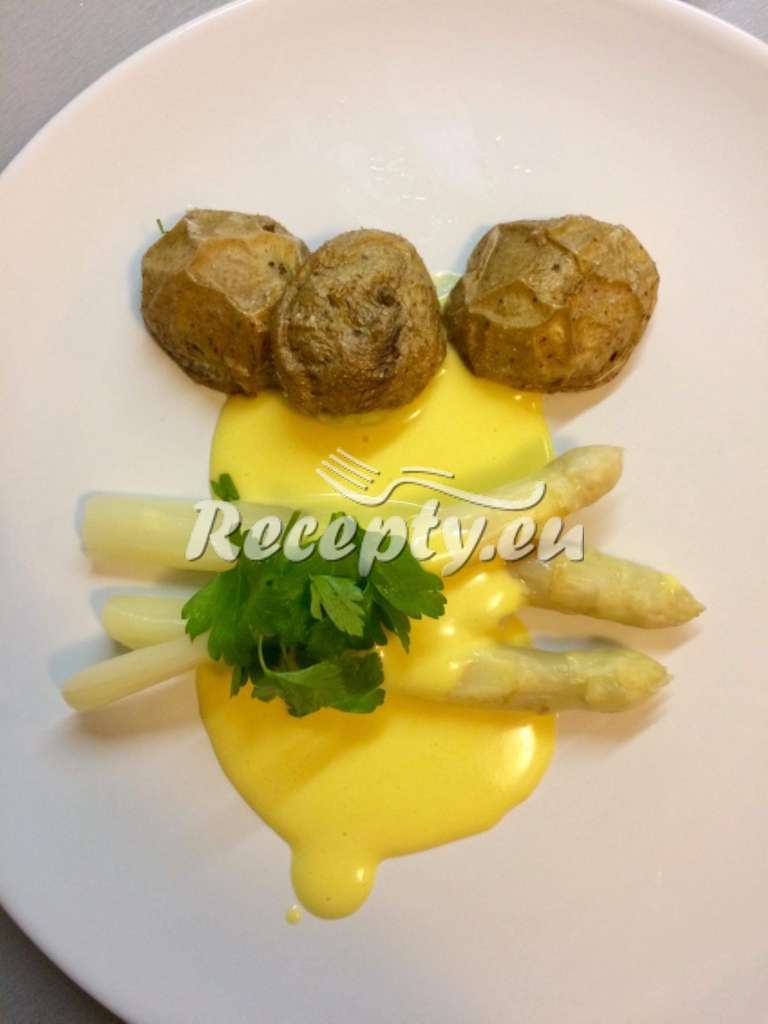 Vařený bílý chřest s holandskou omáčkou Recepty z bílého a zeleného chřestu